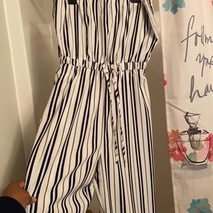 Large sleeveless jumpsuit
